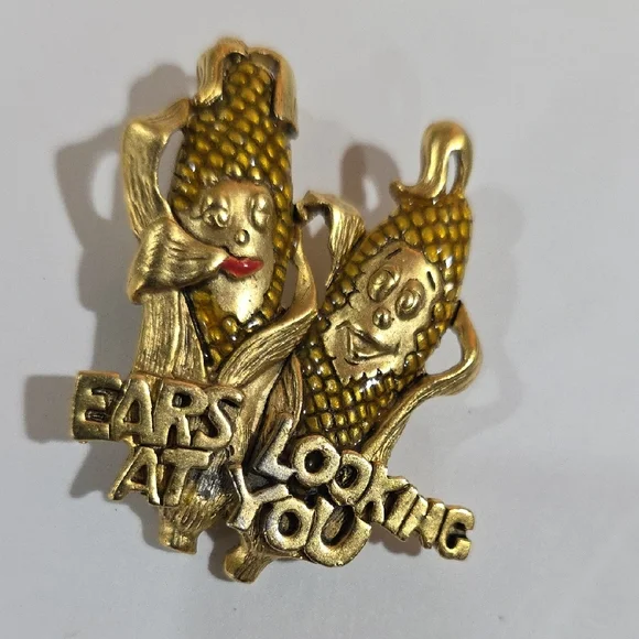 Fall Harvest Corn Brooch – Gold-Tone Yellow Farm-Themed Pin Jewelry - Picture 4 of 10
